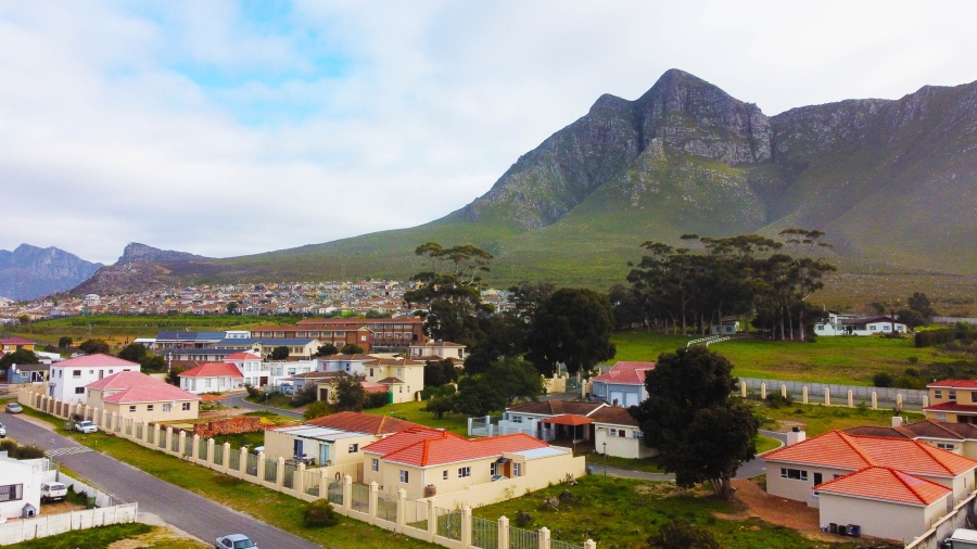 3 Bedroom Property for Sale in Kleinmond Western Cape